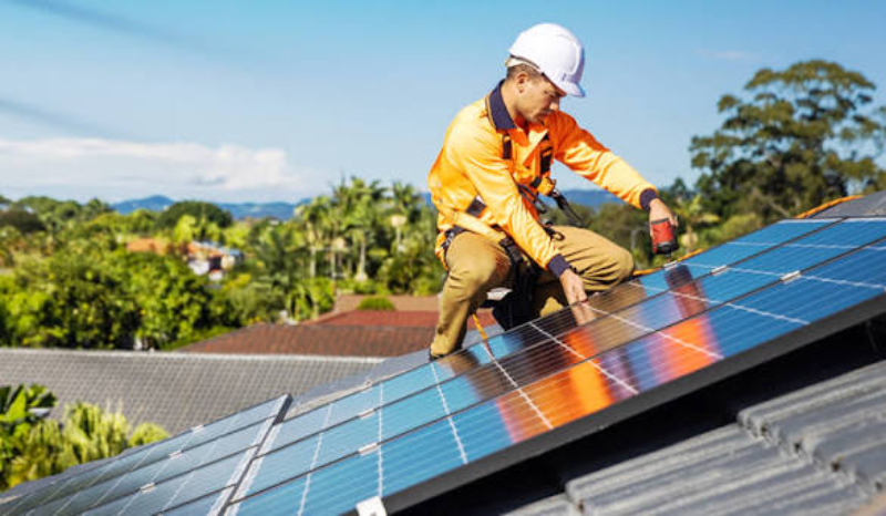 Lợi ích vượt trội khi lắp đặt tấm pin năng lượng mặt trời