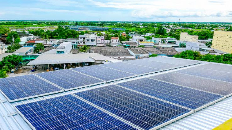 Tấm pin năng lượng mặt trời (Solar Panels)